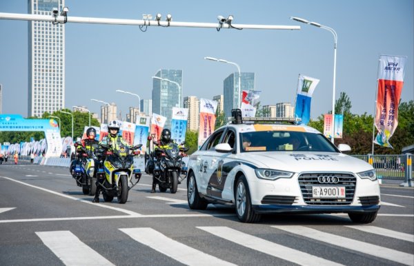开户配资网站 合肥警方全力护航2025环巢湖全国自行车公开赛_大皖新闻 | 安徽网
